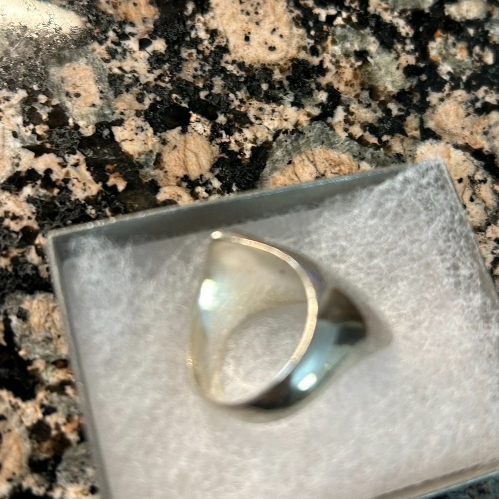 Silver ring, contemporary - Picture 4 of 4
